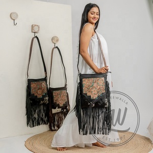 LW 2024 Vintage Bohemian Fashionable Leather Messenger Shoulder Bags Handmade Customizable Women Ladies Summer Winter Seasons - Product Image 1