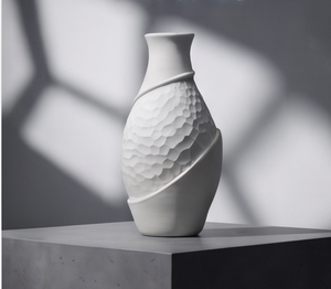 Vase décoratif moderne en métal blanc sculpté, texture moulée, pour bibliothèque, bureau, décoration de table, vente en gros - Product Image 1