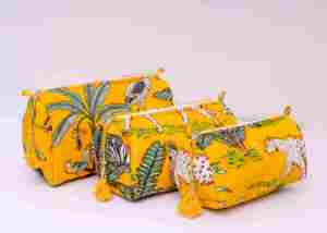 Custom Quilted Cotton <b>Portable</b> Cosmetic Bag Set Handmade Travel Makeup Toiletry Organizer Zipper Pouch Set of 3 for <b>Wardrobe</b> - Product Image 5