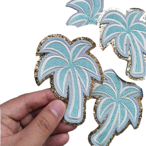 Service OEM de patchs en chenille personnalisés pour la décoration de vêtements, noms et logos personnalisés avec fabrication en gros pour les acheteurs mondiaux - Product Image 1