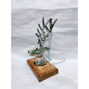 Sculpture de tête de cerf moderne en métal avec base en bois, statue de renne argentée, décoration de table de luxe, figurine animale pour la maison - Product Image 1