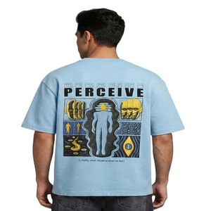 Camiseta de manga corta oversize azul claro para hombre con estampado trasero estilo urbano - Product Image 3
