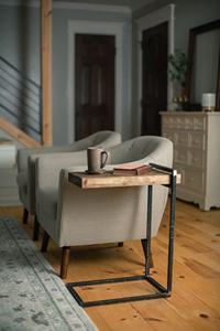 Table d'appoint en fer forgé faite à la main avec plateau en bois de pin vieilli, table d'appoint de canapé, mobilier de salon moderne rustique, pour ordinateur portable et collations - Product Image 3