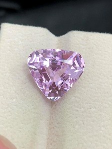 Kunzita natural sin tratar, corte triangular, rosa pastel lavanda, piedra preciosa facetada suelta para joyería - Product Image 5