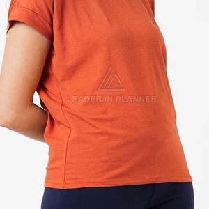 T-shirt pour femme à manches courtes, dernier design, 100% coton, haute qualité, vente chaude, fabriqué au Pakistan - Product Image 3