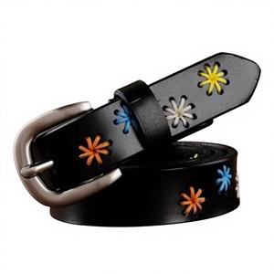 Cinturón Unisex de Cuero Vacuno Cuadrado, Estilo Vintage, Grabado a Mano, Ecológico, Duradero, para Jeans, Pantalones, Oficina, Bodas, Hecho en India - Product Image 1