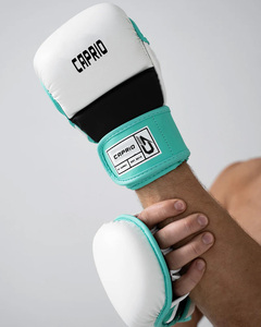 Guantes de Boxeo Blancos Personalizados de Piel Sintética PU, Guantes de Entrenamiento y Sparring, Guantes de Boxeo de Marca Privada OEM para Hombres y Mujeres - Product Image 3