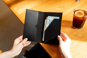 Carpeta de Cuero Genuino para Facturas de Restaurante con Bolsillo para Tarjetas de Crédito, Logotipo Personalizado, Libro de Comandas para Clientes, Venta al por Mayor LBH-0055 - Product Image 5