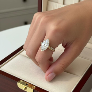 Anillo de diamante cultivado en laboratorio de 3.45 quilates con corte marquesa, anillo de boda chapado en oro de 14 quilates para ella - Product Image 3