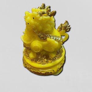 Figura de Dragón de Resina Amarilla, Artesanía de Diseño Tradicional, Amuleto de la Suerte Realista, Adorno de Feng Shui, Escultura de Mesa para el Hogar - Product Image 3
