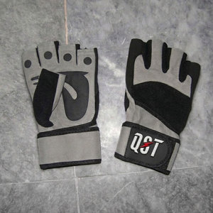 Gants de musculation respirants pour hommes, avec une bonne adhérence, pour les sports de plein air, la gym, le fitness, l'entraînement, antidérapants et résistants à l'usure - Product Image 1