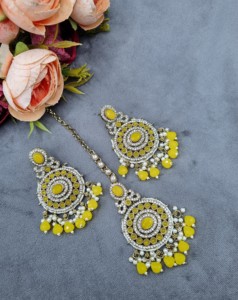Traditional Oval CZ Stone Round Shape <b>Earrings</b> And Mang Tika Set Pearl Beaded Ethnic Party Wear Fashion Jewellery Set Collection - Product Image 5