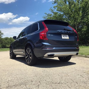 รถยนต์วอลโว่ XC90 คุณภาพสูงสุด รถเอสยูวีสำหรับครอบครัวสุดหรู ระบบขับเคลื่อนสี่ล้อ เกียร์อัตโนมัติ ภายในระดับพรีเมียม สำหรับลูกค้าทั่วโลก - Product Image 6