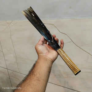 Cuchara para zapatos artesanal de cuerno de buey con mango de hueso, herramienta de vestimenta natural premium a precio económico - Product Image 4