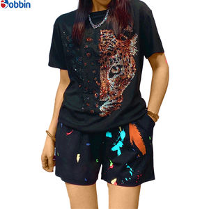 ชุดเซ็ตเสื้อยืดแขนสั้นประดับเพชรแฟชั่นฤดูร้อนแบบใหม่สั่งทำได้ ชุดเซ็ต 2 ชิ้นสุดฮิต ชุดลำลองสไตล์เทรนดี้ - Product Image 1
