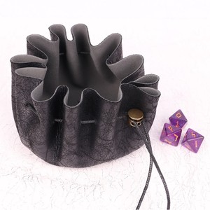 Bolsa de Dados de Cuero Genuino con Cordón para Dungeons & Dragons, Taza de Dados Cuadrada DND con Logotipo Personalizado para Almacenamiento de Juegos de Rol - Product Image 1