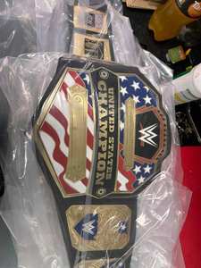 Cinturón de Campeonato Edición Limitada Modern Era para WrestleMania 40, de Cuero Vacuno con Hebilla de Aleación de 2mm y 4mm, Talla Adulto - Product Image 5