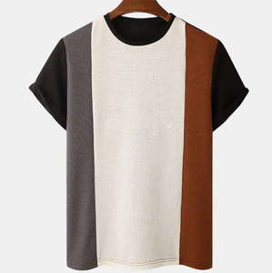 เสื้อยืดผู้ชายแขนสั้นคอโอเวอร์ไซส์ ดีไซน์เรียบง่าย สีสันตัดกัน แบบถัก - Product Image 1