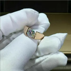 Bague de luxe en moissanite, argent sterling 925 plaqué or jaune, style vintage, pour homme, mariage, fiançailles, sertissage griffe, bijoux - Product Image 1