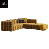 Modernes Gelbes Samt-Ecksofa mit Kanalsteppung Modulares Ecksofa-Set Luxuriöses Polstersofa für Villa-Wohnzimmer