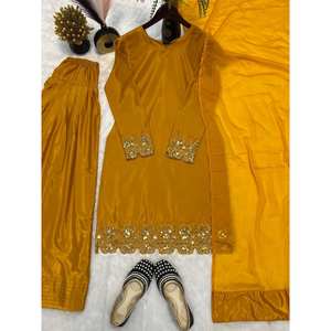 Ensembles modestes de créateur Tenue de fête élégante Haut-Bas et Dupatta - Product Image 1