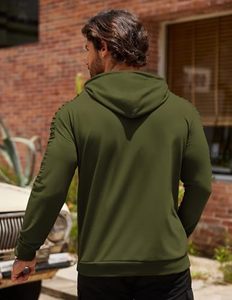 เสื้อฮู้ดผู้ชายสีเขียวมะกอก ทรงปกติ ผ้าฝ้ายถัก สวมใส่สบายสำหรับฤดูหนาว มีกระเป๋า ดีไซน์แขนยาว พิมพ์ลายดิจิทัล - Product Image 6