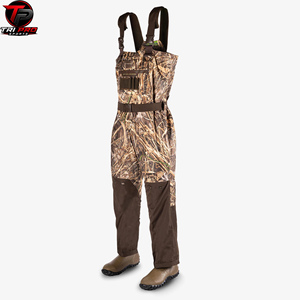 Salopette de pêche imperméable camouflage pour homme avec bottes intégrées, bas de jambe renforcé, passants pour coquilles de leurres et ceinture intégrée - Product Image 1
