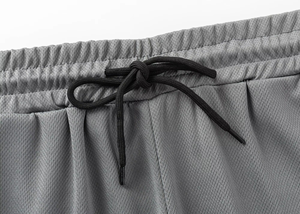 Shorts de sport gris pour hommes, séchage rapide, respirant, en maille, pour la gym, la course, la course à pied, taille élastique avec cordon de serrage, décontracté, fitness, entraînement - Product Image 4