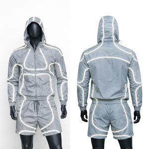 Chaqueta con cremallera y parches reflectantes con logotipo personalizado, conjunto de pantalones cortos deportivos de nailon, chándales unisex para hombre, conjunto corto cortavientos. - Product Image 1