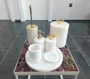 Ensemble de salle de bain en résine artisanale avec des tourbillons, design découpé au laser et finition polie, imperméable et personnalisable, décoration de vanité pour la maison - Product Image 1