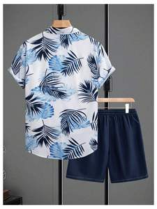 Conjunto de dos piezas con estampado de hojas azules tropicales para hombre, camisa de manga corta con botones y pantalones cortos con cintura elástica, conjunto ligero de playa para verano - Product Image 4