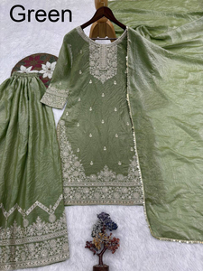 Ensemble 3 pièces traditionnel indien Sharara Gharara brodé, en soie Georgette, coupe ajustée, pour femme, idéal pour les fêtes d'hiver - Product Image 4