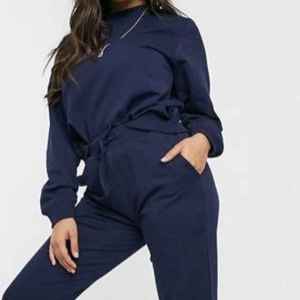 ชุดเซ็ตเสื้อผ้ากีฬาสตรีทแวร์ดีไซน์ใหม่สำหรับฤดูใบไม้ร่วง แบบ unisex แขนยาว กางเกงขาสั้น ผ้าโพลีเอสเตอร์ 100% ระบายอากาศ แห้งเร็ว - Product Image 4