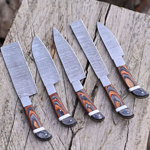 Ensemble de couteaux de cuisine en acier Damas de luxe, plusieurs pièces, couteaux de chef avec manche ergonomique pour la cuisine - Product Image 1