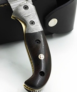 Cuchillo de Caza de Acero de Damasco con Hoja de Punta Caída y Mango de Madera - Cuchillo de Supervivencia para Exteriores de Grado Industrial - Product Image 2