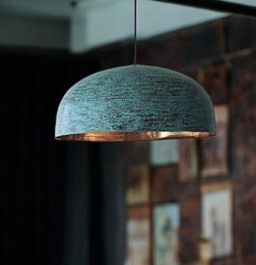 Lámpara colgante de cúpula hecha a mano con pátina azul, de cobre puro, para interiores modernos y vintage, accesorio de iluminación de cúpula personalizado. - Product Image 1