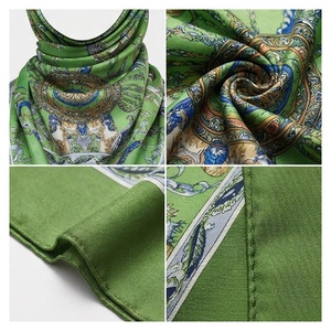 Pañuelo de Seda Cuadrado para Mujer NORTH APPROACH, Estampado Floral Verde, Elegante Accesorio de Moda Multifuncional para Todas las Temporadas - Product Image 6