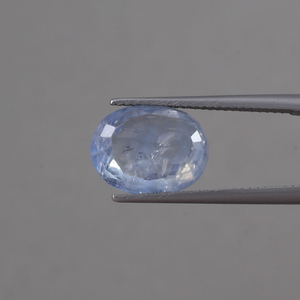 พลอยไพลินสีน้ำเงินธรรมชาติเกรด AAA ขายส่ง น้ำหนัก 7.52 กะรัต รูปทรงวงรี ขนาด 13 มม. 6 มม. เรืองแสง ขัดเงาด้วยมือ รับรองโดย IGI - Product Image 3