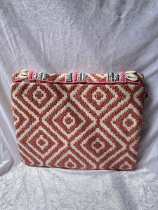 Sac fourre-tout à franges en coquillages de cauris, pochette ornée de motifs tribaux, sac à main ethnique tendance pour femme, idéal pour les vacances et la mode boutique - Product Image 4