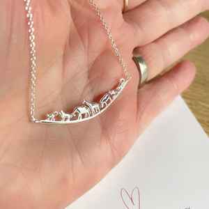 Nuevo Collar con Colgante de Arca de Noé en Plata de Ley Maciza Chapada en Oro de 22k con Granate, Estilo Cristiano, para Amantes de la Naturaleza, Unisex, Moderno - Product Image 1