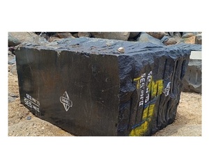 Bloc de granit noir du Bengale, pierre naturelle foncée, matière première pour la découpe de dalles, revêtements de sol et projets de bardage - Product Image 2