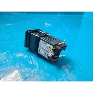 Contrôleur de température et de processus WATLOW 96B1-CAAA-00GG, utilisé comme tel quel, pièces d'équipement semi-conducteur d'époque - Product Image 1
