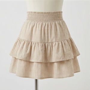 Jupe courte à carreaux pour femme, taille élastique, style A, avec volants, style doux - Product Image 1