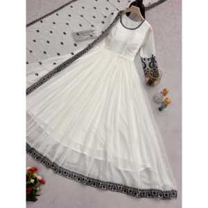 Robe de soirée de créateur, tenue de soirée, robe brodée avec des paillettes - Product Image 4