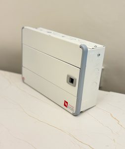 Caja de Distribución MCB de 12 Vías con Doble Puerta, 32A 415V, con Cierre a Presión, para Paneles Eléctricos - Product Image 3