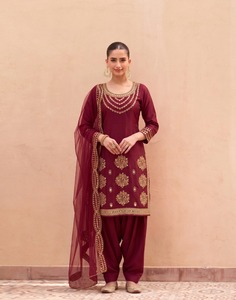 Salwar Kameez de créateur pour femme en soie britaline lourde et douce avec broderie miroir véritable – Achetez directement auprès du fournisseur au prix d'usine - Product Image 1