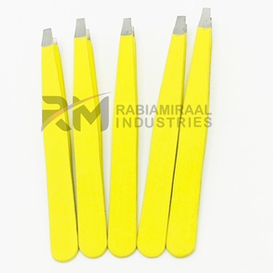 Pinza para Cejas RMI Silver Tip de Acero Inoxidable con Recubrimiento en Polvo Amarillo, Producto Superior - Product Image 6
