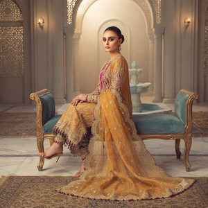 Robe de mariée traditionnelle indienne et pakistanaise en soie Salwar Kameez pour femmes, longueur cheville, brodée, coupe classique - Product Image 2