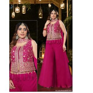 ชุดพาลาซโซปักลายสีชมพูของราณีสำหรับผู้หญิง พร้อมเสื้อแจ็คเก็ตดีไซเนอร์ คุर्ติ และผ้าคลุมไหล่ สำหรับงานแต่งงานและงานเฉลิมฉลอง - Product Image 4