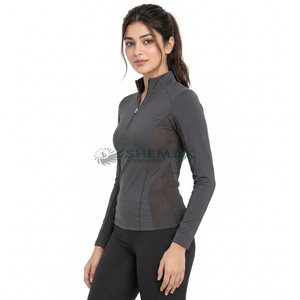 Sous-vêtement thermique pour femme, conçu avec un tissu extensible doux, coupe ajustée et matière respirante pour un confort hivernal. - Product Image 2